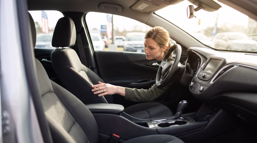 how-to-inspect-used-car-interior-for-hidden-problems